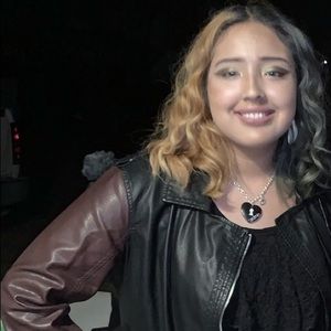 Meet your Posher, Blassom